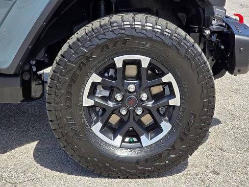 New 2026 Jeep Gladiator Rubicon AWD/4WD image 14