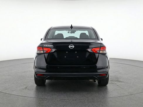 Used 2025 Nissan Versa SV image 7