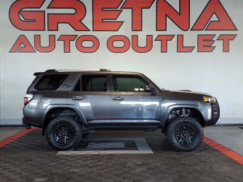 Used 2018 Toyota 4Runner TRD Off-Road Premium AWD/4WD image 1