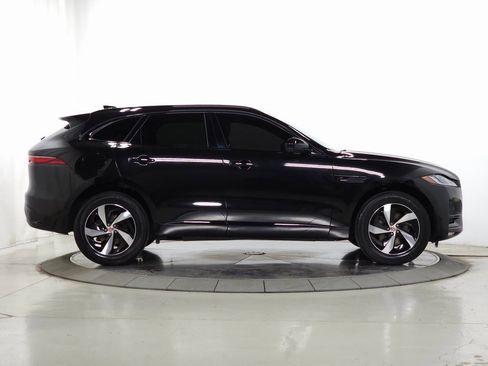 Used 2023 Jaguar F-PACE S image 9