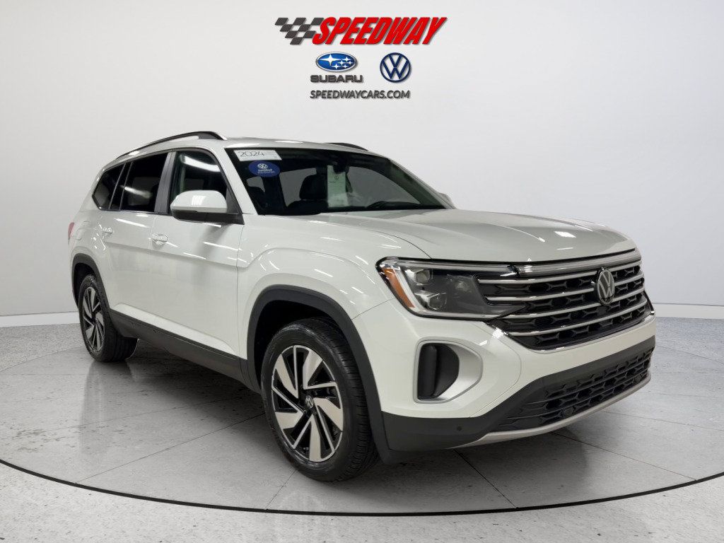 Used 2024 Volkswagen Atlas SE FWD image 2