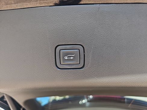 Used 2023 Chevrolet Traverse Premier w/ Redline Edition AWD/4WD image 14