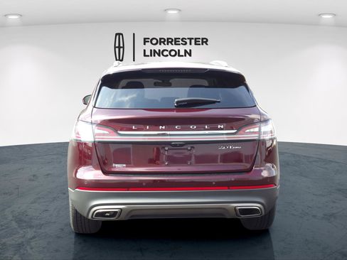 Used 2020 Lincoln Nautilus Premier w/ Equipment Group 101A image 4