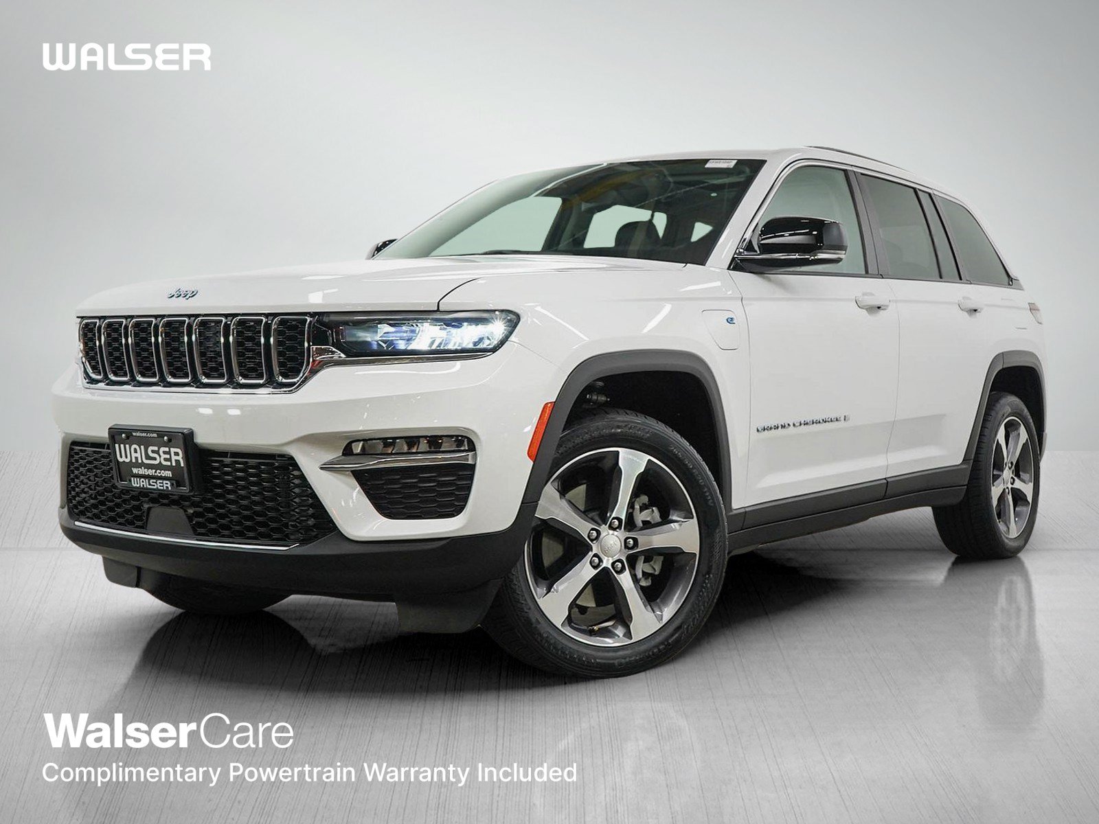 Used 2023 Jeep Grand Cherokee 4WD 4xe image 1