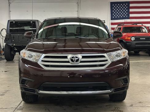 Used 2012 Toyota Highlander SE w/ Tow Pkg image 7
