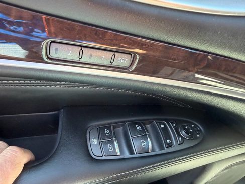 Used 2017 INFINITI QX60 Luxe w/ Deluxe Technology Package image 19