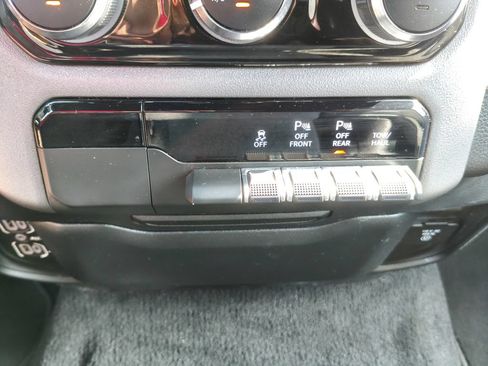 Used 2025 RAM 1500 Big Horn AWD/4WD image 28