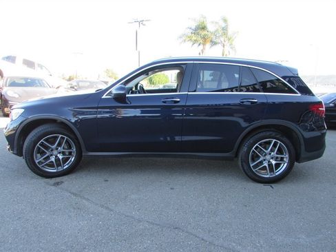 Used 2017 Mercedes-Benz GLC 300 4MATIC image 4