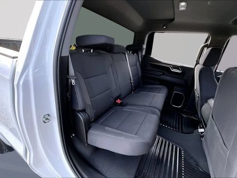 Used 2023 Chevrolet Silverado 1500 LT AWD/4WD image 25