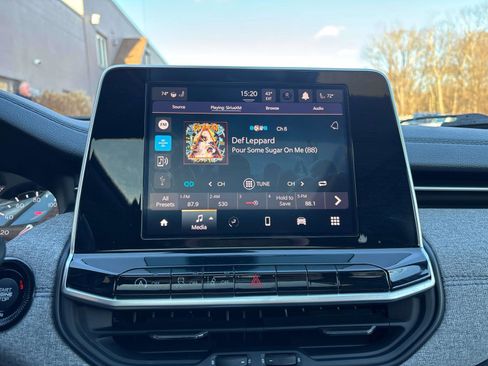 Used 2022 Jeep Compass Latitude w/ Sun and Sound Group image 19