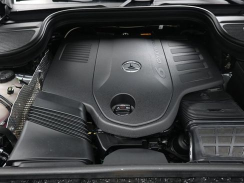 Certified 2026 Mercedes-Benz GLS 450 4MATIC image 33