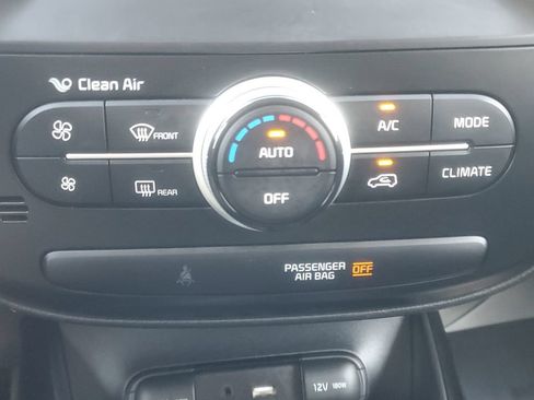 Used 2019 Kia Soul + FWD image 19