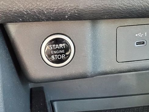 Certified 2023 Nissan Rogue S image 26