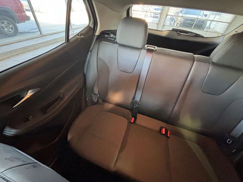 Used 2025 Buick Encore GX Preferred image 40