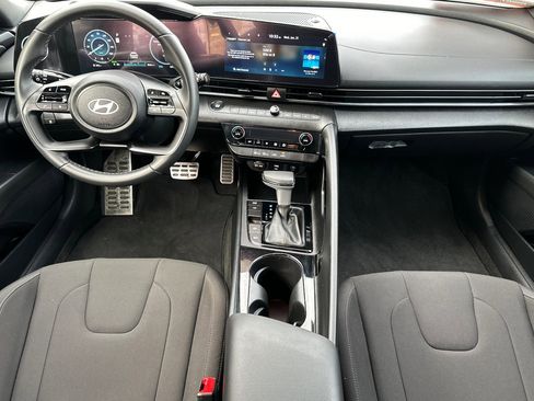 Certified 2025 Hyundai Elantra SEL w/ Cargo Package image 13