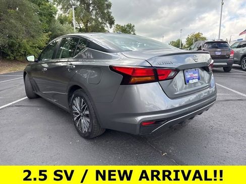 Used 2023 Nissan Altima 2.5 SV image 7