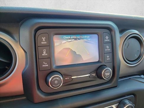 Used 2020 Jeep Wrangler Unlimited Sport image 22