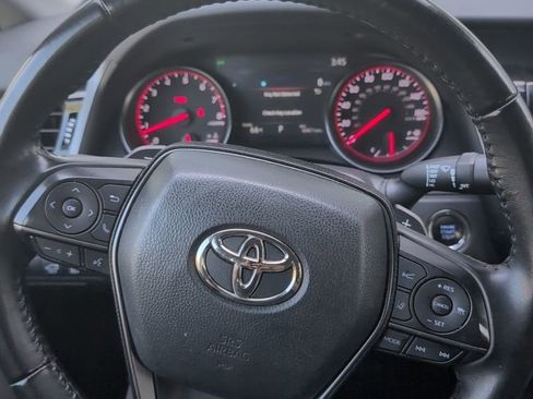 Used 2023 Toyota Camry XSE image 3