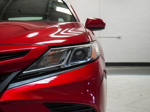 Used 2019 Toyota Camry SE image 36