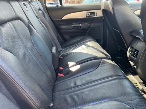 Used 2011 Lincoln MKX AWD image 11