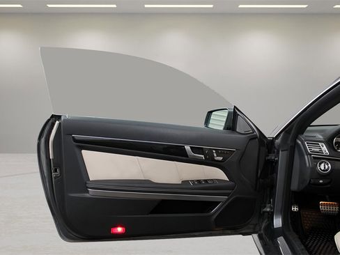 Used 2017 Mercedes-Benz E 550 E 550 image 26