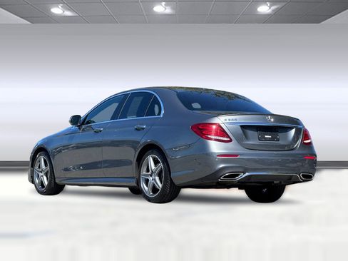 Used 2017 Mercedes-Benz E 300 image 3