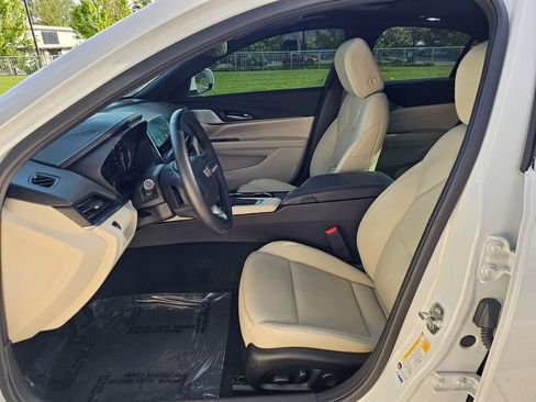 Certified 2025 Cadillac CT4 Luxury AWD/4WD image 20