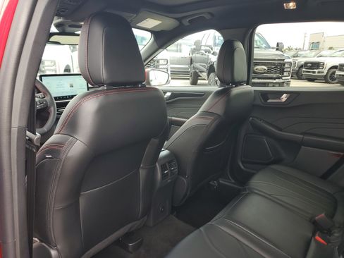 Used 2025 Ford Escape ST-Line Elite w/ Premium Technology Package image 18