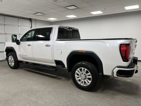 Used 2020 GMC Sierra 3500 Denali w/ Denali Ultimate Package image 7