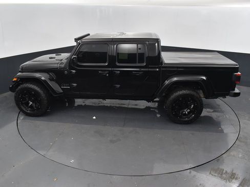 Used 2021 Jeep Gladiator Overland image 41