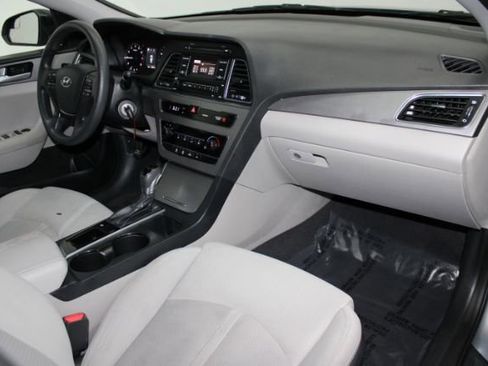 Used 2016 Hyundai Sonata SE image 21