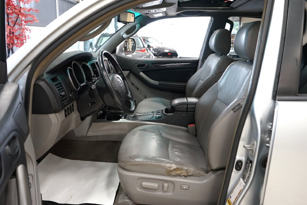 Used 2007 Toyota 4Runner Limited AWD/4WD image 21