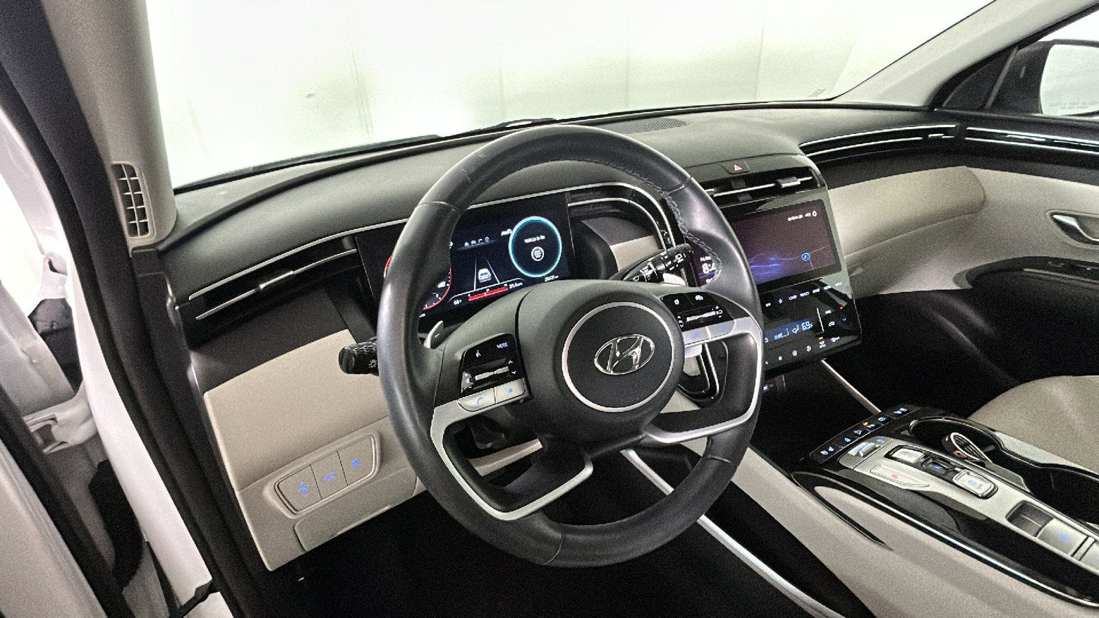 Used 2023 Hyundai Tucson Limited FWD image 14
