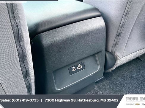 Used 2024 Nissan Frontier SV RWD image 24