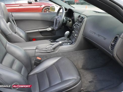 Used 2009 Chevrolet Corvette Convertible w/ Preferred Equipment Group RWD image 30
