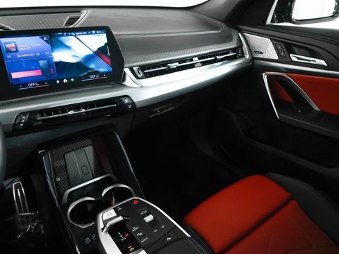 Used 2025 BMW X2 M35i image 30
