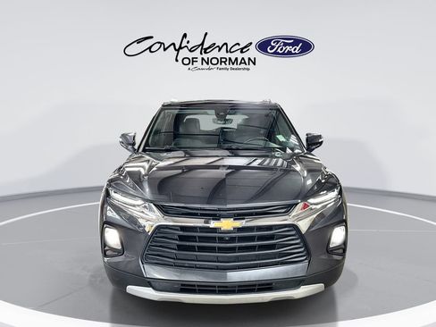 Used 2022 Chevrolet Blazer LT w/ Sound & Technology Package FWD image 2