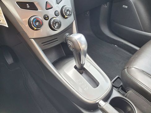 Used 2015 Chevrolet Trax LTZ AWD/4WD image 18