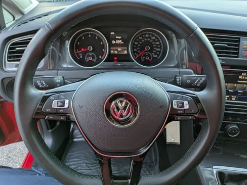 Used 2019 Volkswagen Golf S w/ Driver Assistance Package image 16