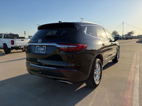 Used 2021 Buick Enclave Essence w/ Sound and Sites Package image 3