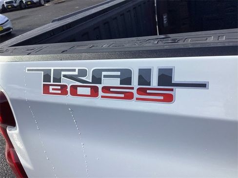 Used 2024 Chevrolet Silverado 1500 LT Trail Boss w/ Convenience Package II image 20