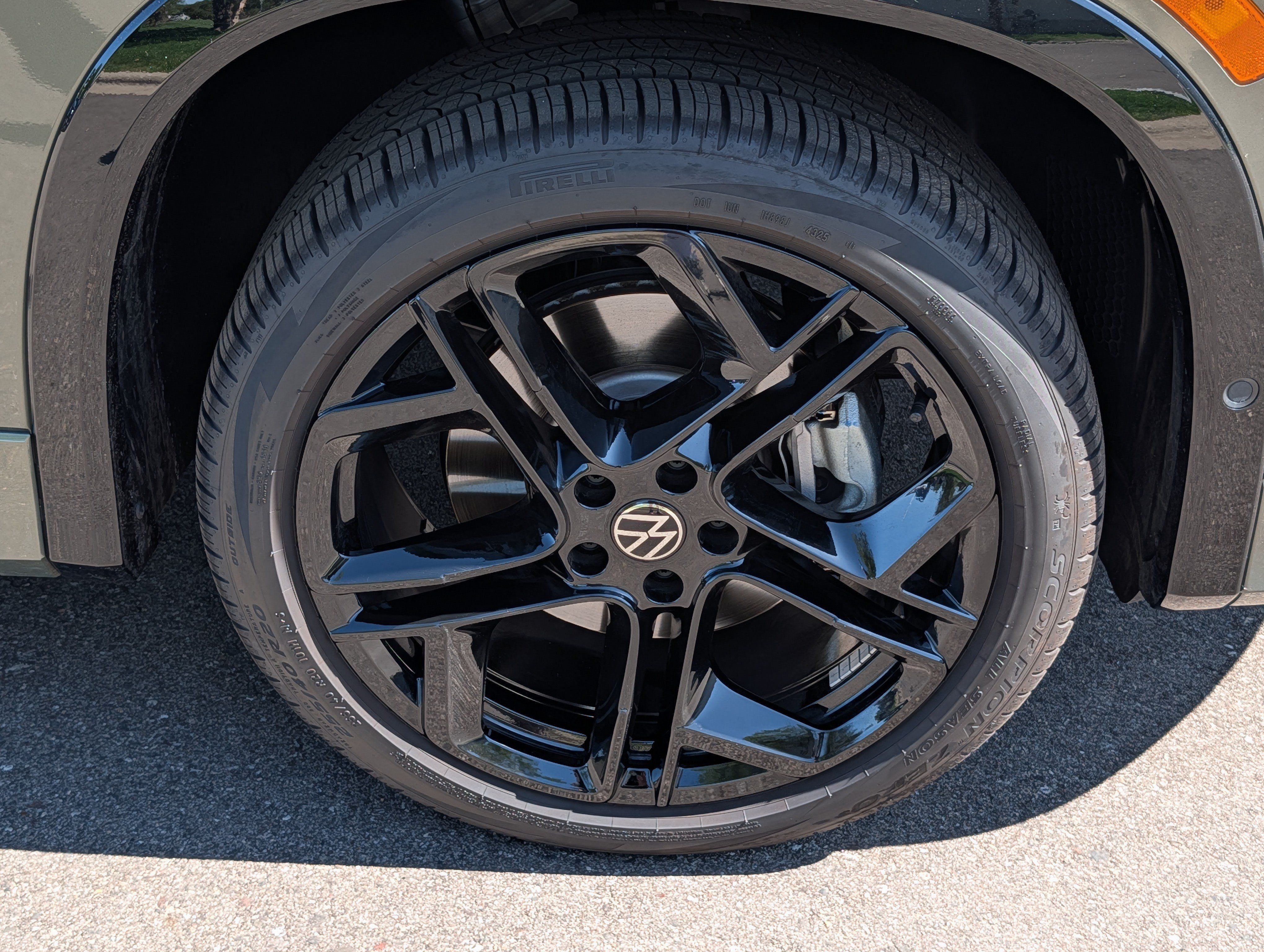 Certified 2026 Volkswagen Tiguan SE R-Line AWD/4WD image 15