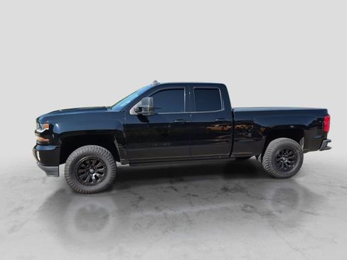 Used 2017 Chevrolet Silverado 1500 LT w/ All Star Edition AWD/4WD image 5