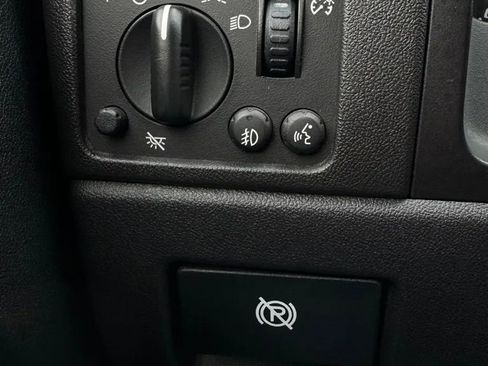 Used 2012 Chevrolet Colorado LT image 11