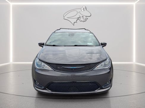 Used 2020 Chrysler Pacifica Limited w/ Advanced Safetytec Group FWD image 7