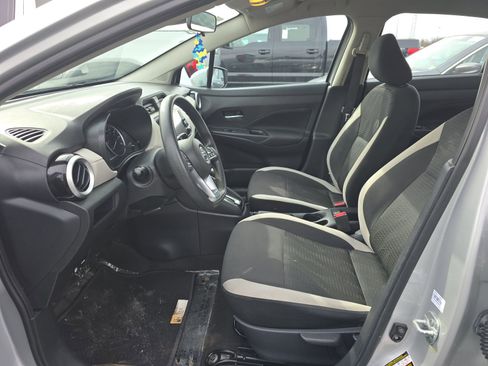 Used 2021 Nissan Versa SV image 13