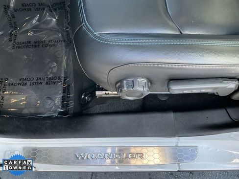 Used 2023 Jeep Wrangler Unlimited Rubicon 4xe w/ Steel Bumper Group image 15