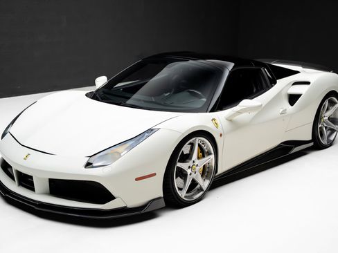 Used 2016 Ferrari 488 Spider image 5