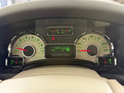 Used 2014 Ford Expedition XLT RWD image 16