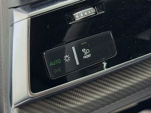 Certified 2025 Audi RS Q8 performance image 10